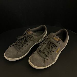 PUMA Vikky Suede Women’s Sneakers / Green / SZ: 7.5